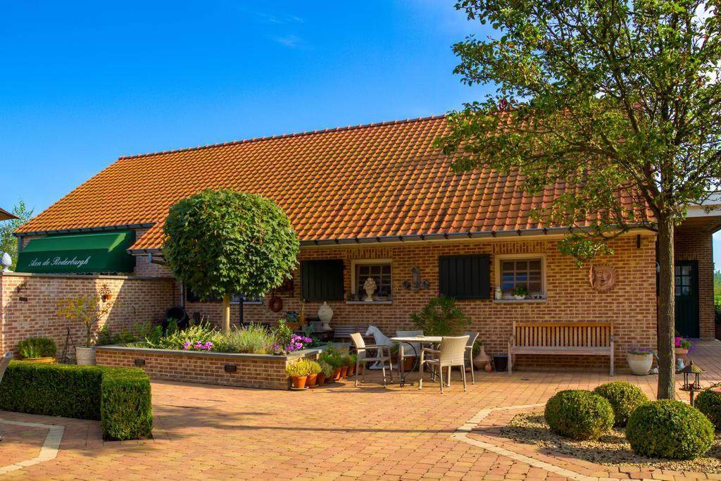 Vakantiehuis Aen de Roderburgh Maaseik Buitenkant foto